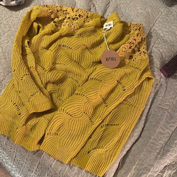 Mustard/yellow sweater. Bust is ~23 flat. Length ~29in. - Picture 3 of 4